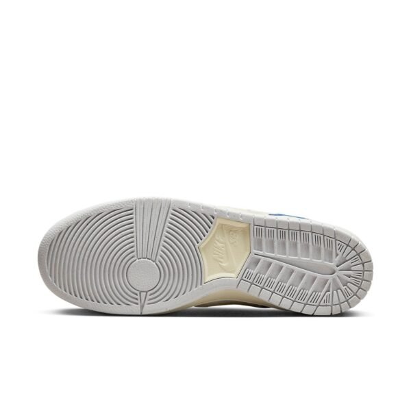 Nike SB Dunk Low Pro ‘Fly Streetwear Gardenia’