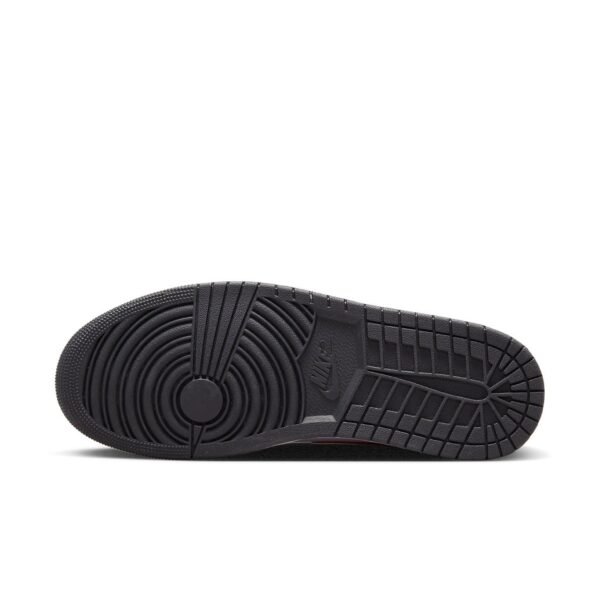 Air Jordan 1 Mid ‘Bred Toe’