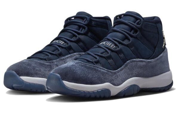 Air Jordan 11 Retro ‘Midnight Navy Velvet’