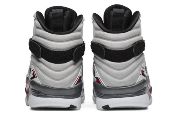 Air Jordan 8 Retro ‘Bugs Bunny’