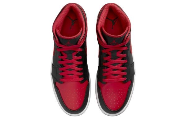 Air Jordan 1 Mid ‘Alternate Bred 2022’
