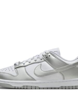 Nike Dunk Low ‘Metallic Silver’