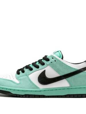 Nike SB Dunk Low ‘Sea Crystal’